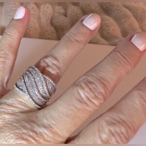 EFFY 
Pave’ ring
Beautiful piece!